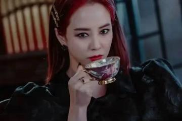 出演「19禁電影」爆紅,被宋仲基偷吻,這個女人可不只有身材