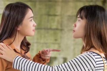 不遠千里參加朋友的婚禮，她連住宿問題都不管，我拉黑她錯了嗎？
