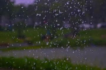 「雨淋新墳，騾馬成群」，新墳被雨淋真能改變命運嗎？有啥說法？