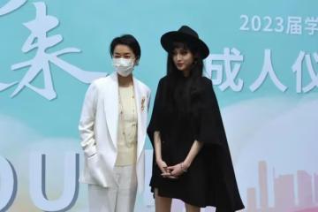 毛阿敏身材臃腫跟普通媽媽無異，女兒成績優異顏值高，叉腿不優雅