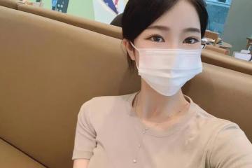 空姐擁有完美身材卻孤身一人，決定辭職投入健身與相親，尋找生命中的另一半