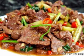飯店的炒牛肉為啥好吃？大廚教你3個技巧，牛肉滑嫩入味，超下飯