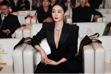 大嫂高葉真空西裝造型，豐滿的身材和前凸後翹的魅力征服了無數人