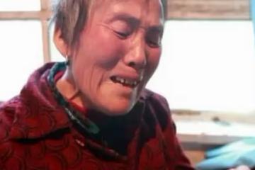 公公車禍，婆婆得十萬賠償，兒媳生氣拿走，兩年後回家，一下蒙住