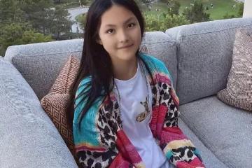 王詩齡英國遊學與同學合照曝光,網友熱議:哈利波特的現實版!