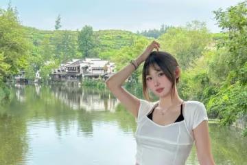 19歲極品尤物純欲風穿搭:白色透明短袖搭配牛仔褲 性感又魅力
