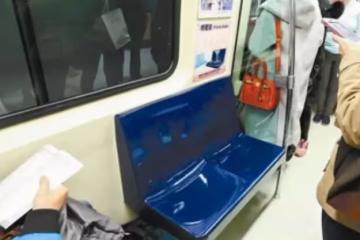 少年身體不適「坐博愛座休息」遭3寶大媽逼讓座 隔壁奶奶看不下去「霸氣發言」大媽GG秒逃跑