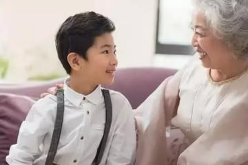 「不幫我帶孫子,你來我家住幹嘛」?面對兒媳的話,老人沉默了