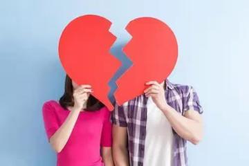 妻子5年未育，忍痛與丈夫離婚，醫生檢查後問：何時上的節育環