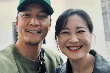 夢幻同框！吳彥祖曬與賈玲自拍合照，女方太開心笑出滿臉褶子