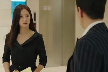 男領導對漂亮女同事有意見,她主動出擊60天後,成功博得歡心