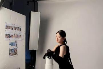 趙露思一改往日乖巧模樣，穿「露背裝」演繹成熟美人，氣質驚艷