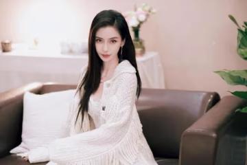 楊穎穿針織衫都有「貴婦范」，靠在沙發上太撩人，真的美成仙女了