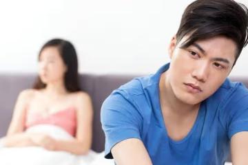 男子上網時,無意中發現妻子出軌他人並且懷孕4個月,老公:離婚
