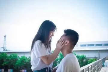 他沒有珍惜來之不易的婚姻，因出軌造成的惡果，悔恨不已
