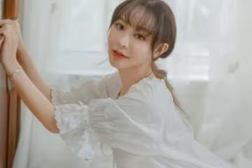 女人動情，會有這些下意識的身體語言，男人要懂