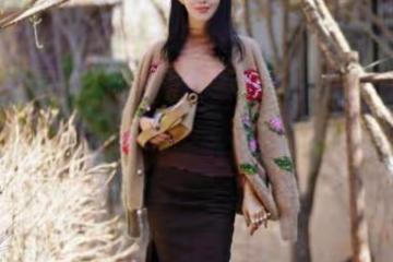 成時尚女性優雅減齡風格穿搭,展現不一樣的女人味兒