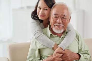農村老夫少妻的現狀:丈夫老了後,妻子需要照顧三個老人
