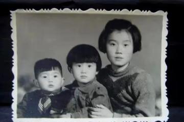 父親去世後，我收到哥嫂寄來的一件快遞，打開後讓我瞬間淚目了