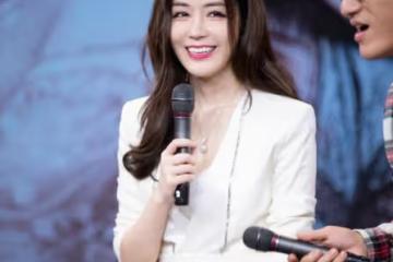 湯晶媚的身材真是極品,不僅長相很甜美,身材也帶著一種妖精感