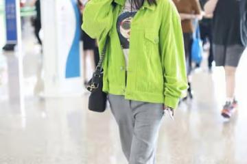瘦子別學李菲兒這麼穿衣服，看著胖了好幾圈，肩寬胯大不太美