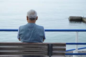 人過50才會發現，無論是窮人還是富人，人生的後半場拼的都是孩子