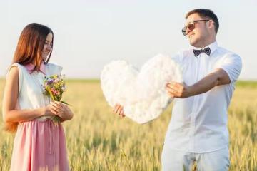 我和前妻離婚後,她時常換著電話號碼打擾我
