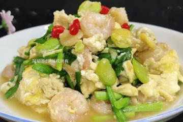 雞蛋和它絕配！花小錢，吃出一道「補腦好菜」，鮮嫩到飛起，一個菜掃光一鍋飯