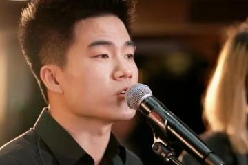 董宇輝博物館補光事件風波乍起，規則與宣傳如何平衡？