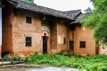 為什麼家境不好的不建議考公務員？過來人：鐵飯碗穩定，但難掙錢