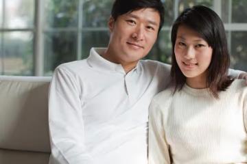 老婆32歲，面對24歲帥小伙的表白，她沒有拒絕