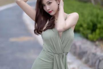 綠色弔帶連衣裙，讓你成為全場焦點，秒變御姐女神！