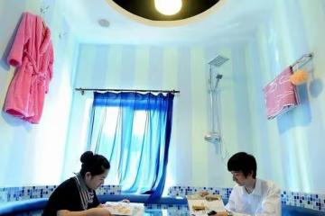 大齡剩女和男生相親,霸氣互懟,為何2人約會變成10人團建?