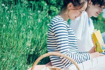母親勸我和前夫復婚生二胎,在婆家樓下見到他和女兒,我捂住嘴哭