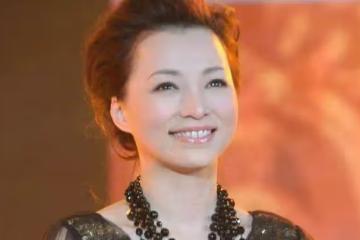 董卿:這個時代最高尚的炫富:家庭和睦