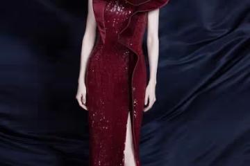 王鷗真不愧是「氣質美人」，身穿酒紅色長裙好迷人，真是令人心醉