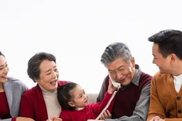 68歲老人心酸委屈:與親家一起過年,是我這輩子做過最愚蠢的決定