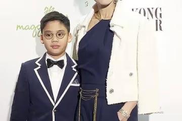 李嘉欣不愧是模特，即使老了還是那麼有氣質，隨意披著外套都很美