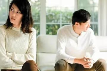 公公婆婆偏心我老公，讓大伯哥拿錢幫我家，我卻想離婚了