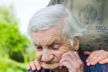 家有長壽老人，對兒女來說是福還是禍？一位70歲的大媽說出了答案