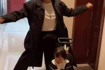 韓安冉秘密住院,小豬妹被爸爸寵成「小公主」,父女出遊合影超親密