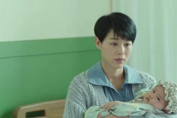 母親改嫁6年沒聯繫！我鼓起勇氣「開車去探望」　「繼父來應門」一看居然是熟人