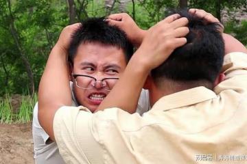 弟弟想讓繼母住我家,我拒絕了,他讓我每個月給3000:不給就告你