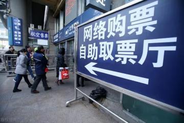 婆婆住進醫院,老公要我去照顧,我笑著買了回娘家的車票