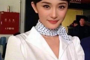 楊冪舊照曝光，一身空姐制服太誘惑，網友：從小美到大