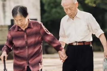 父母在,家就在!人生太無常「父母離世後」 你會明白「4個道理」很現實