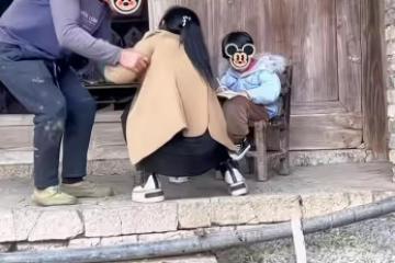 女子離婚後去前夫家看望孩子,遭前夫驅趕:不要來打擾我們的生活