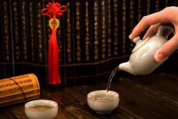 我47歲，夫妻之間沒有感情，不再吵架不提離婚，他能賺錢養家就行