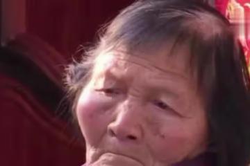 只因一口麥片，84歲老太遭到90歲丈夫毒打，滿臉都是傷口讓人心痛