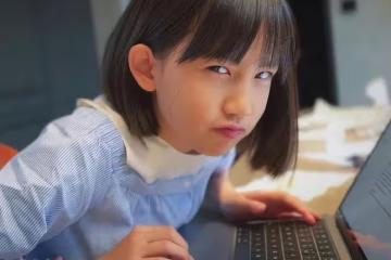 孫莉曬三個孩子近照,黃多多側顏好美,二女兒和兒子古靈精怪